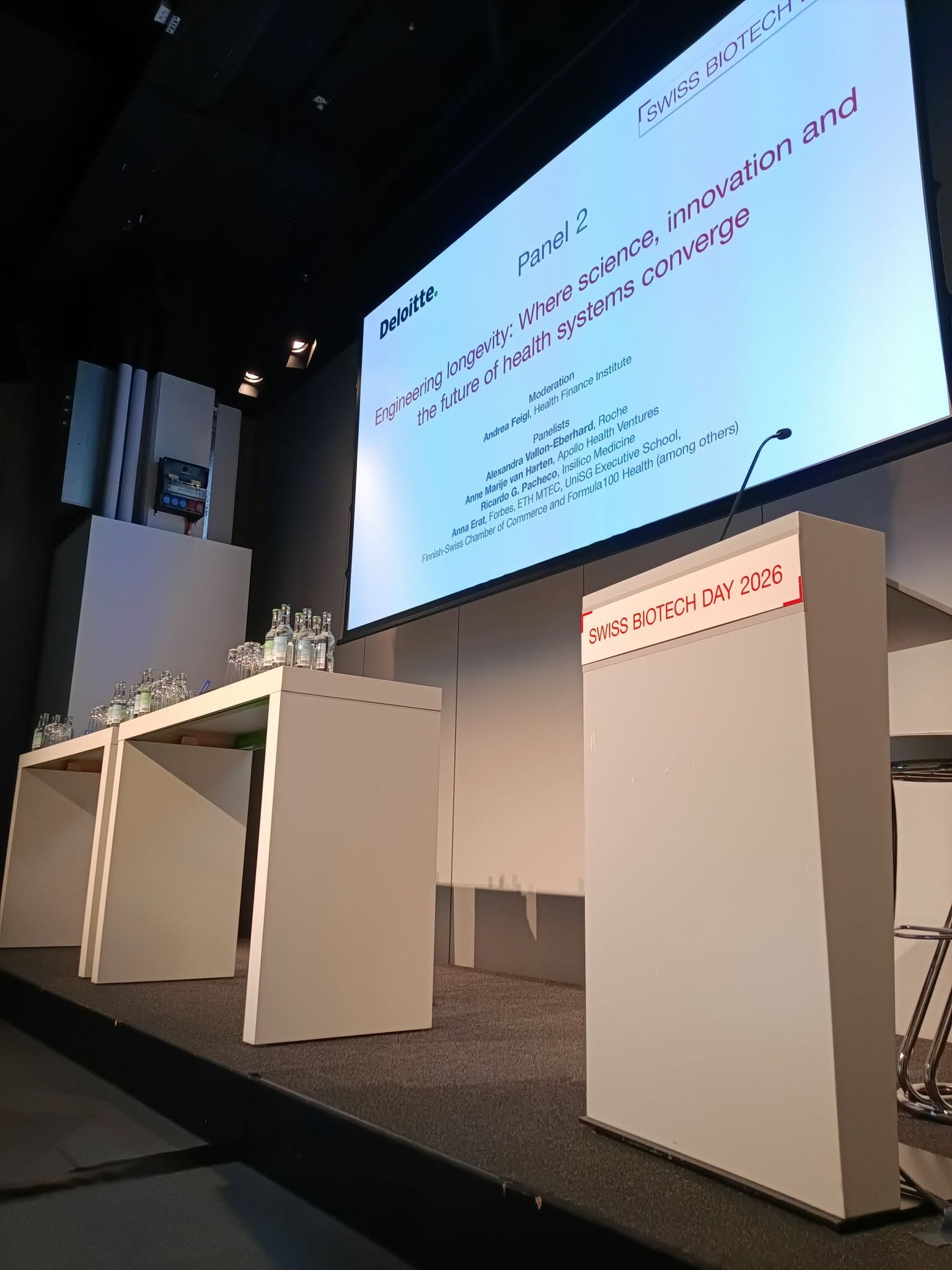 Konferenztechnik am Swiss Biotech Day 2026: Bühne und Ton.
